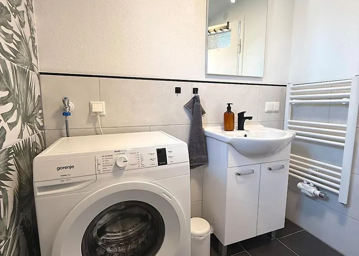 R&s-homes-2025-kitchen,balcony,tv דירה *